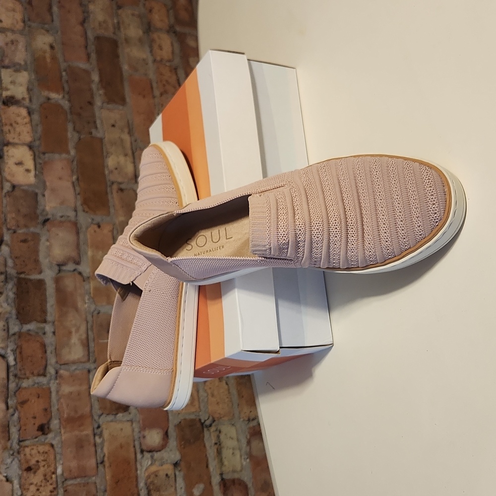 NWT SOUL Naturalizer Kemper Mauve Knit Slip-ons Size 10